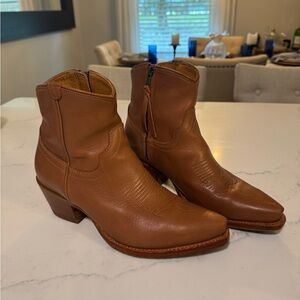 Tecovas The Annie Ankle Booties in Caramel Bovine - Great Condition!